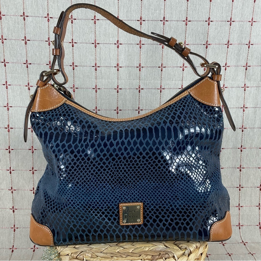 Vintage Dooney & Bourke Navy Snakeskin Leather Erica Hobo Shoulder Bag BS479 NV